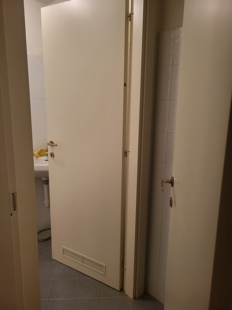 Ufficio ristrutturato in via xxv aprile, Genova