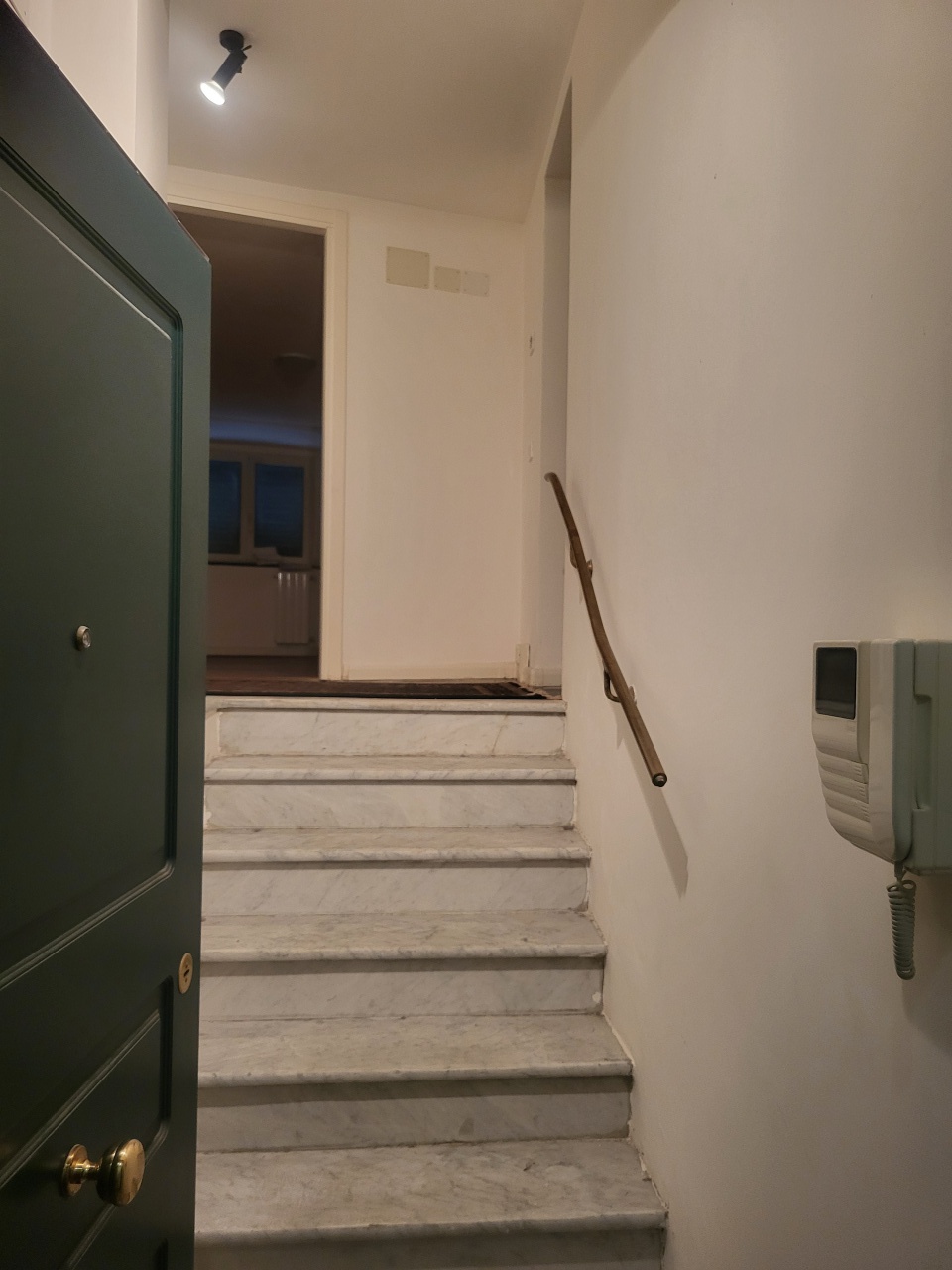Ufficio ristrutturato in via xxv aprile, Genova
