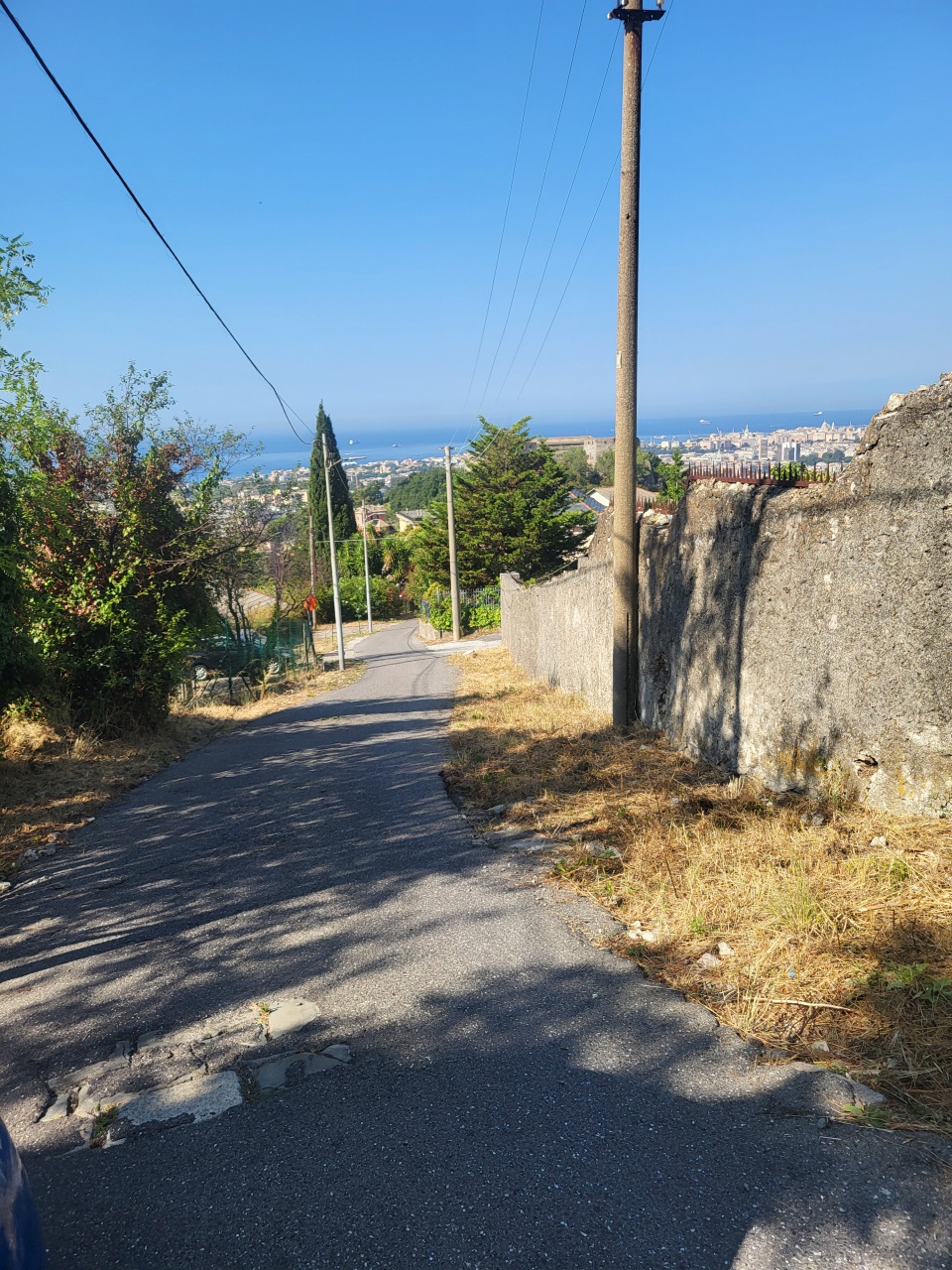 Casa indipendente arredata in affitto in via camaldoli, Genova