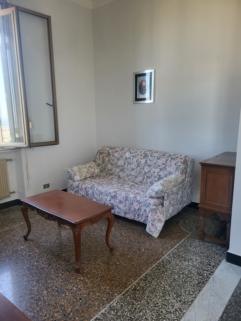 Casa indipendente arredata in affitto in via camaldoli, Genova