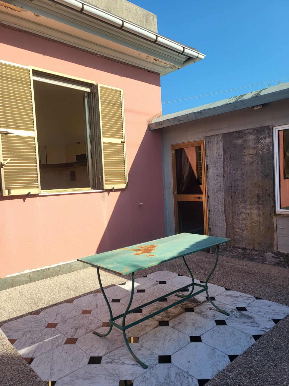 Casa indipendente arredata in affitto in via camaldoli, Genova