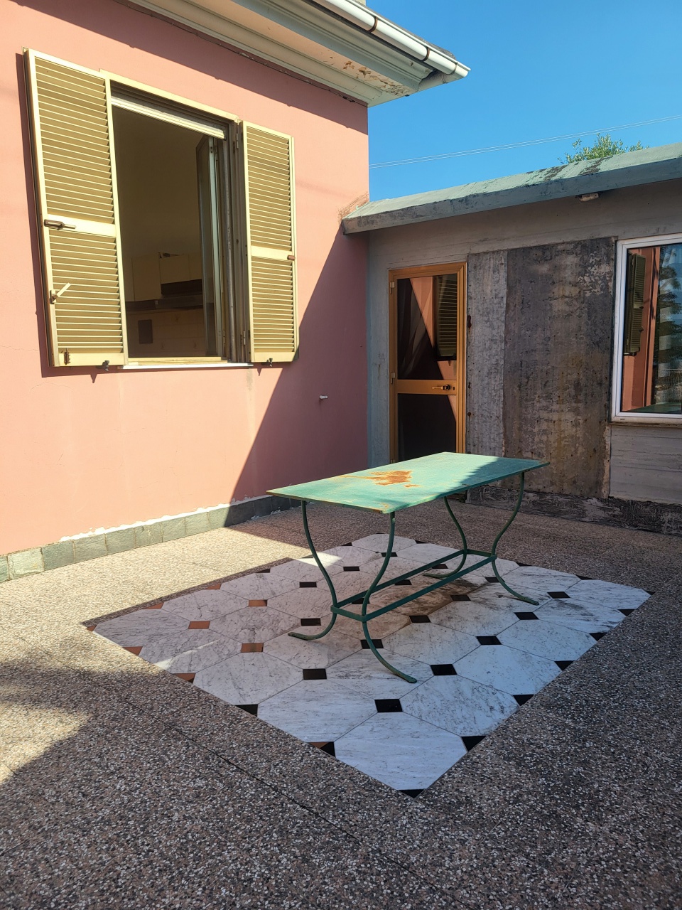 Casa indipendente arredata in affitto in via camaldoli, Genova