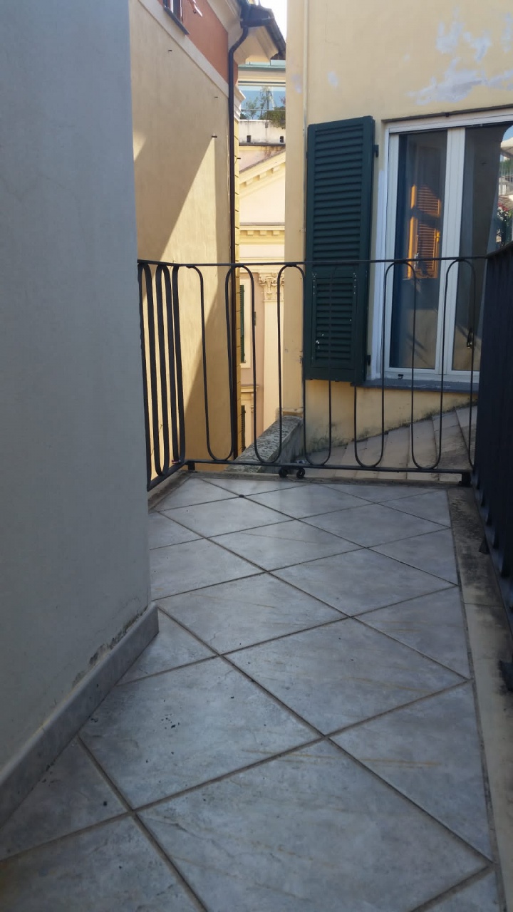 Appartamento arredato in affitto in via xxv aprile, Genova
