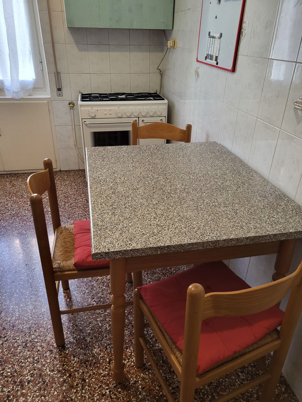 Appartamento arredato in affitto in via donghi, Genova