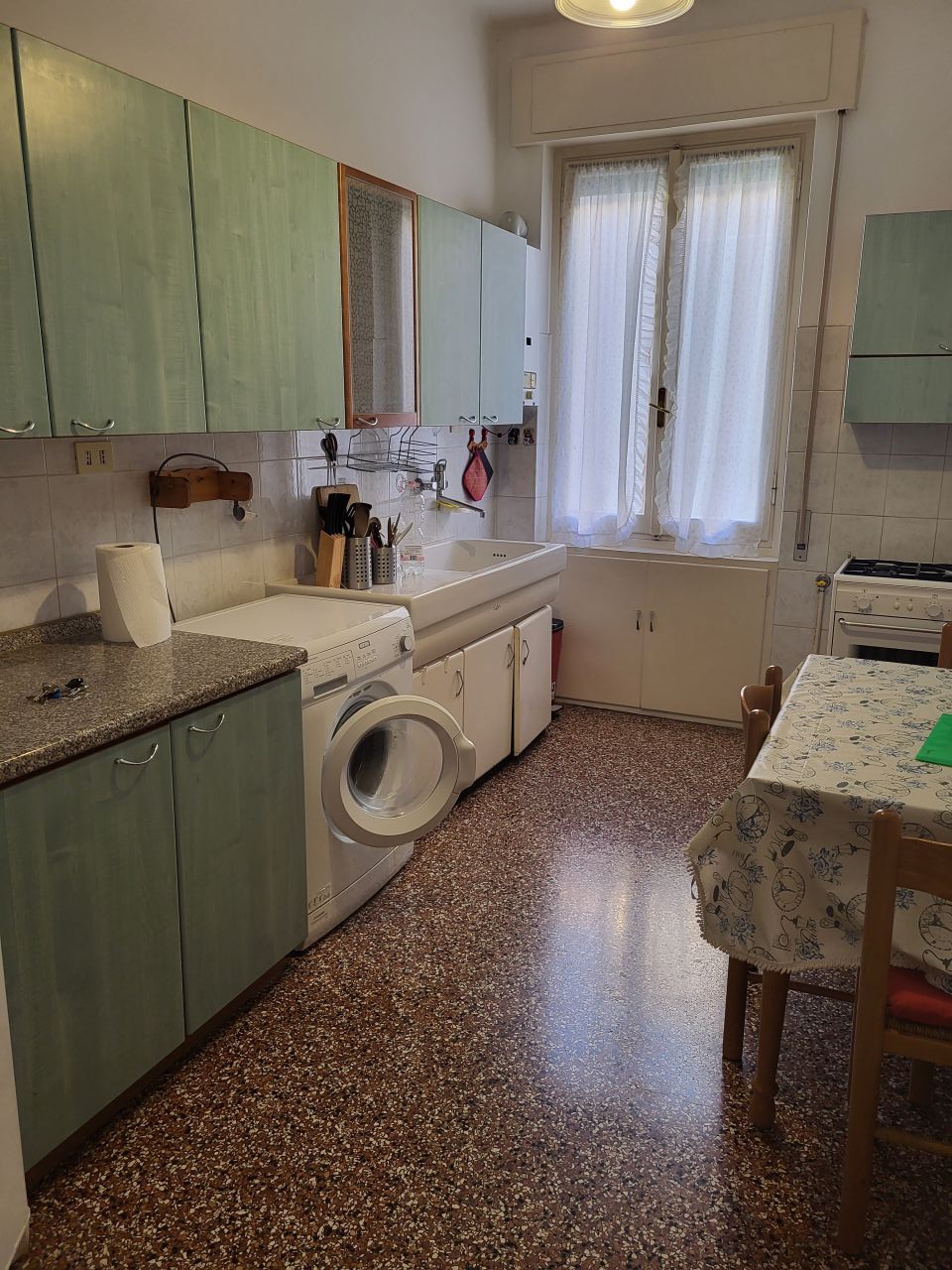 Appartamento arredato in affitto in via donghi, Genova