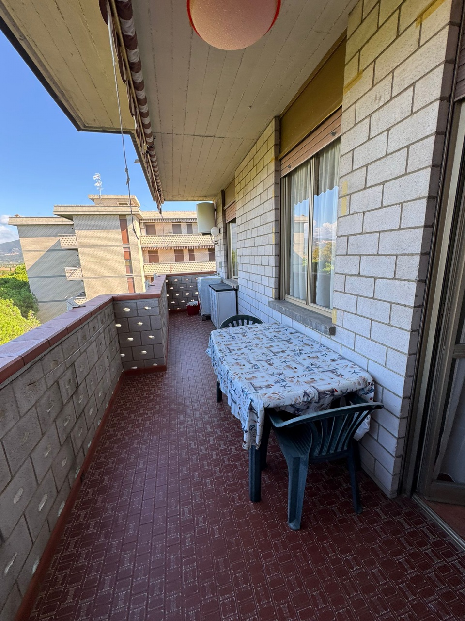 Trilocale con terrazzo in via lugano, Follonica