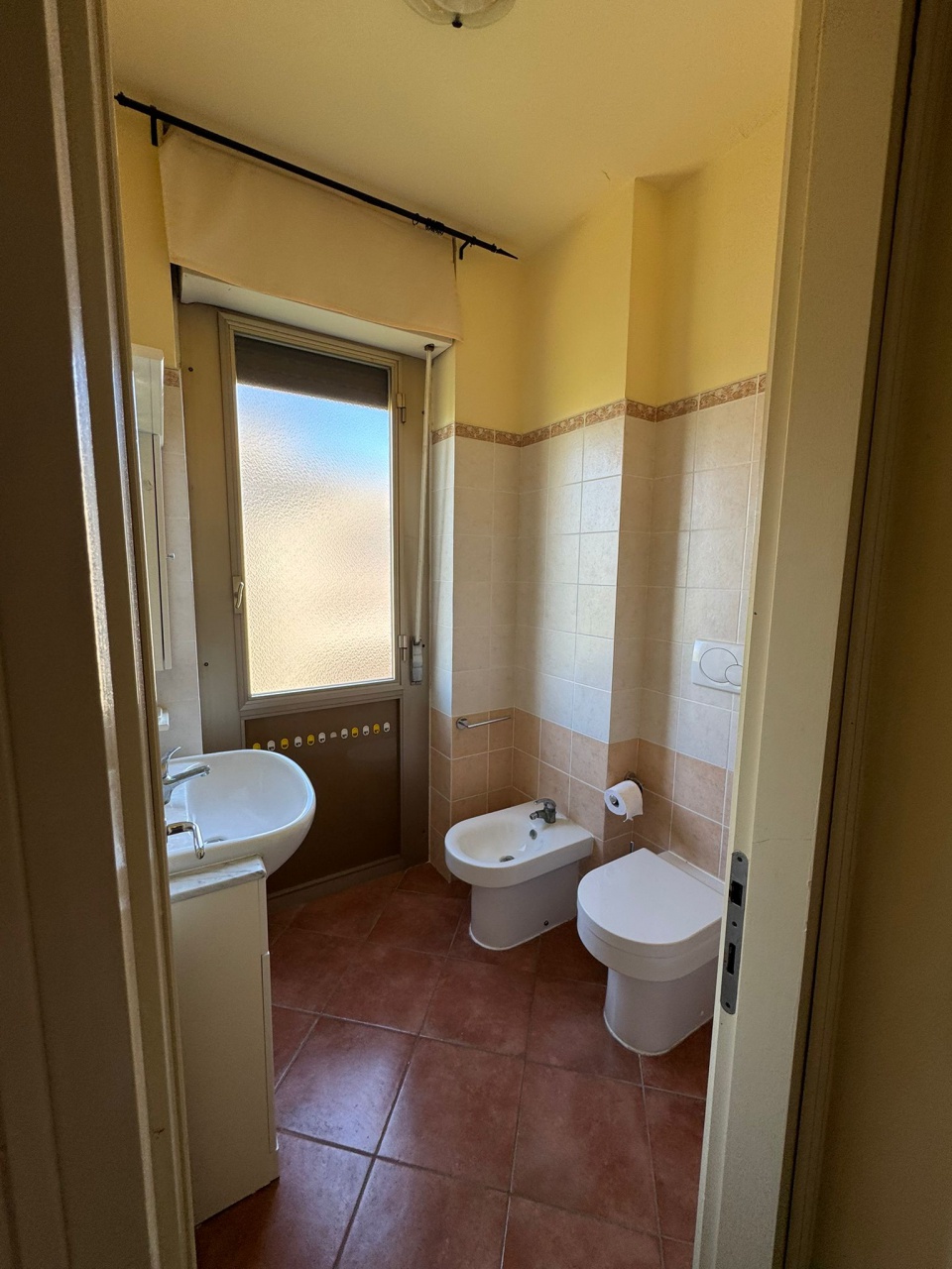 Trilocale con terrazzo in via lugano, Follonica