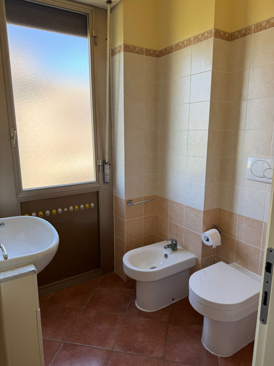 Trilocale con terrazzo in via lugano, Follonica