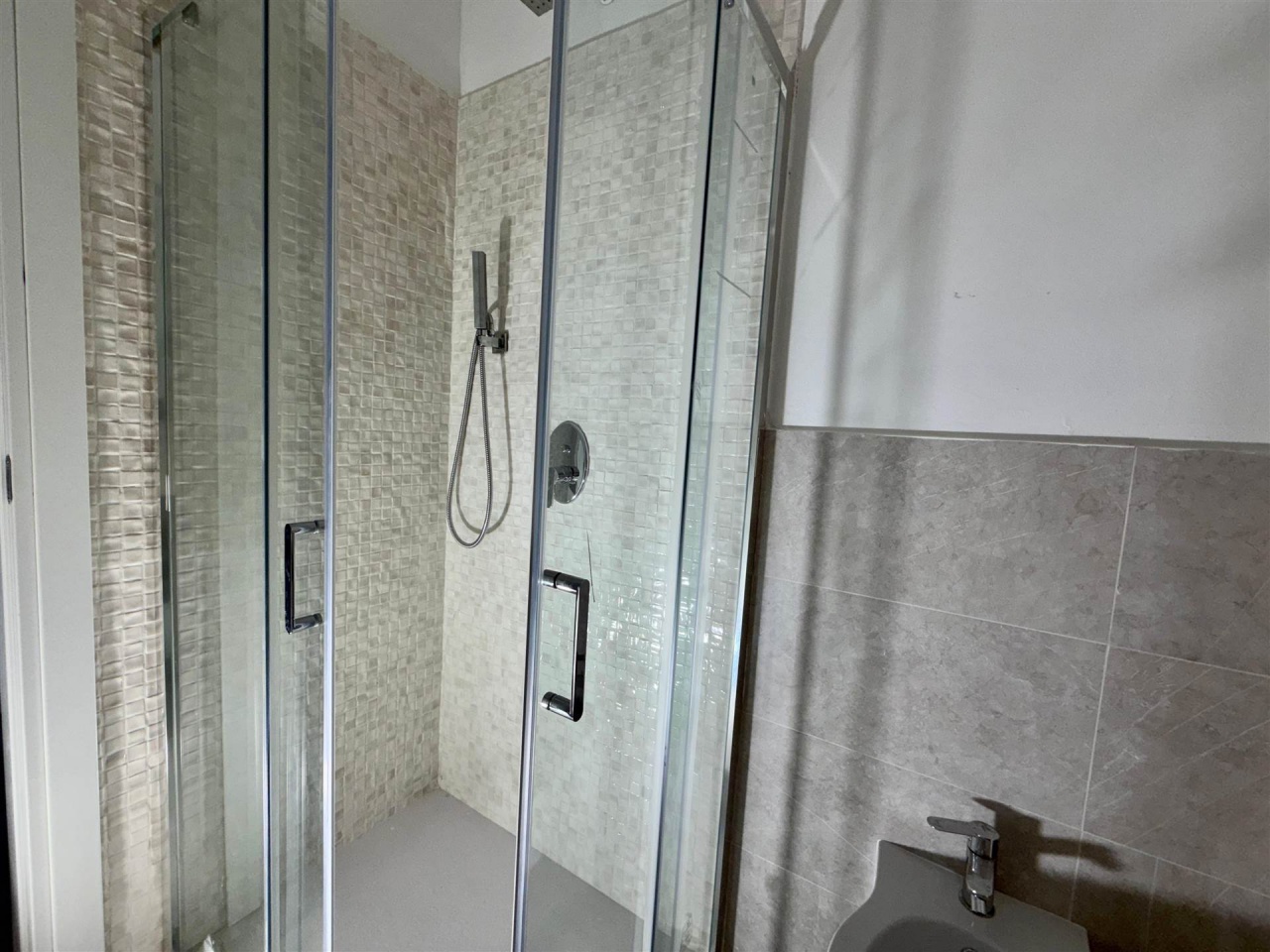 Bilocale con terrazzo in via santini, Follonica