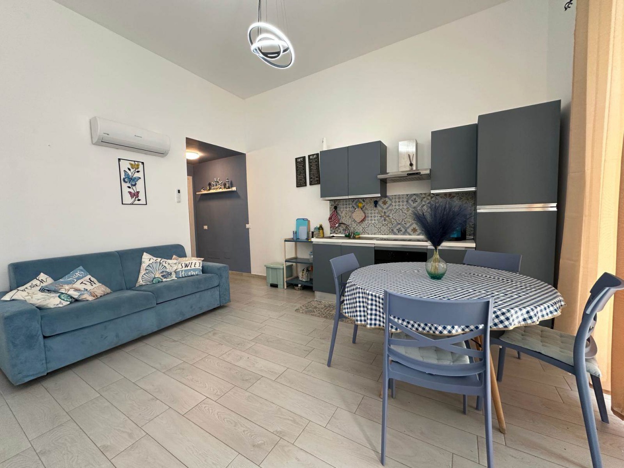 Bilocale con terrazzo in via bovio, Follonica