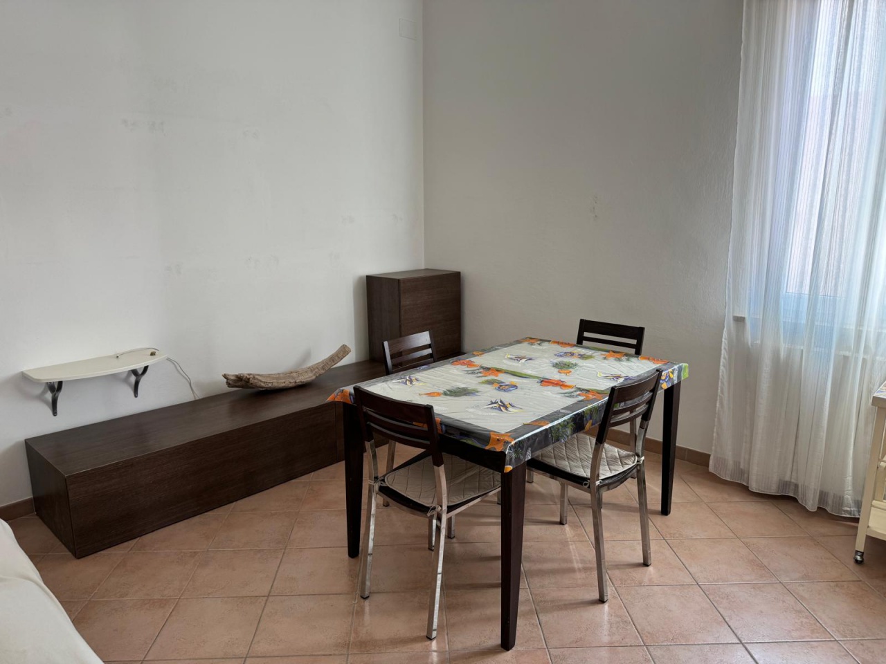 Trilocale con terrazzo in via pisa, Follonica