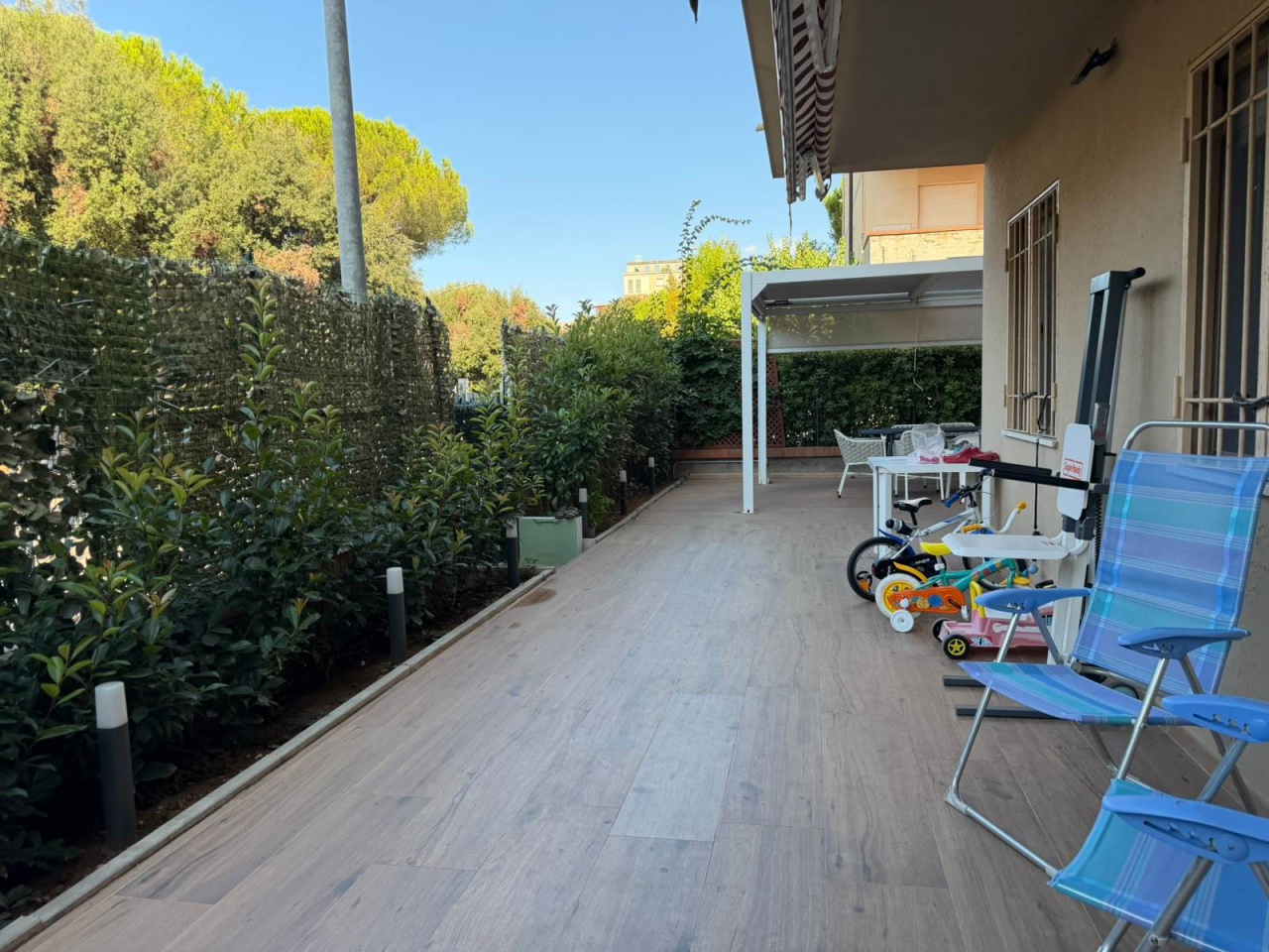 Trilocale con terrazzo in via largo vienna, Follonica