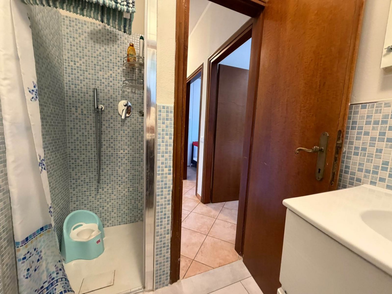 Trilocale con terrazzo in via largo vienna, Follonica