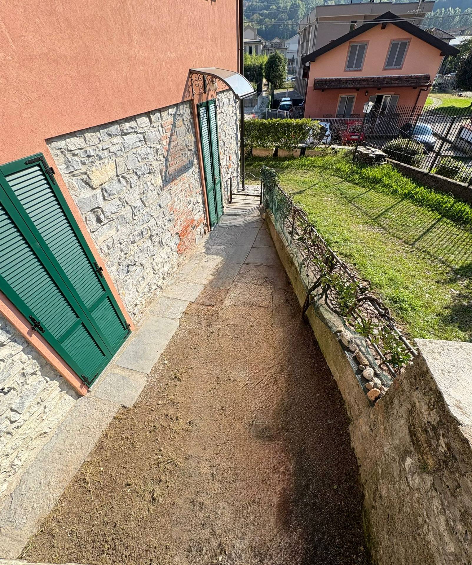 trilocale in affitto a Maslianico