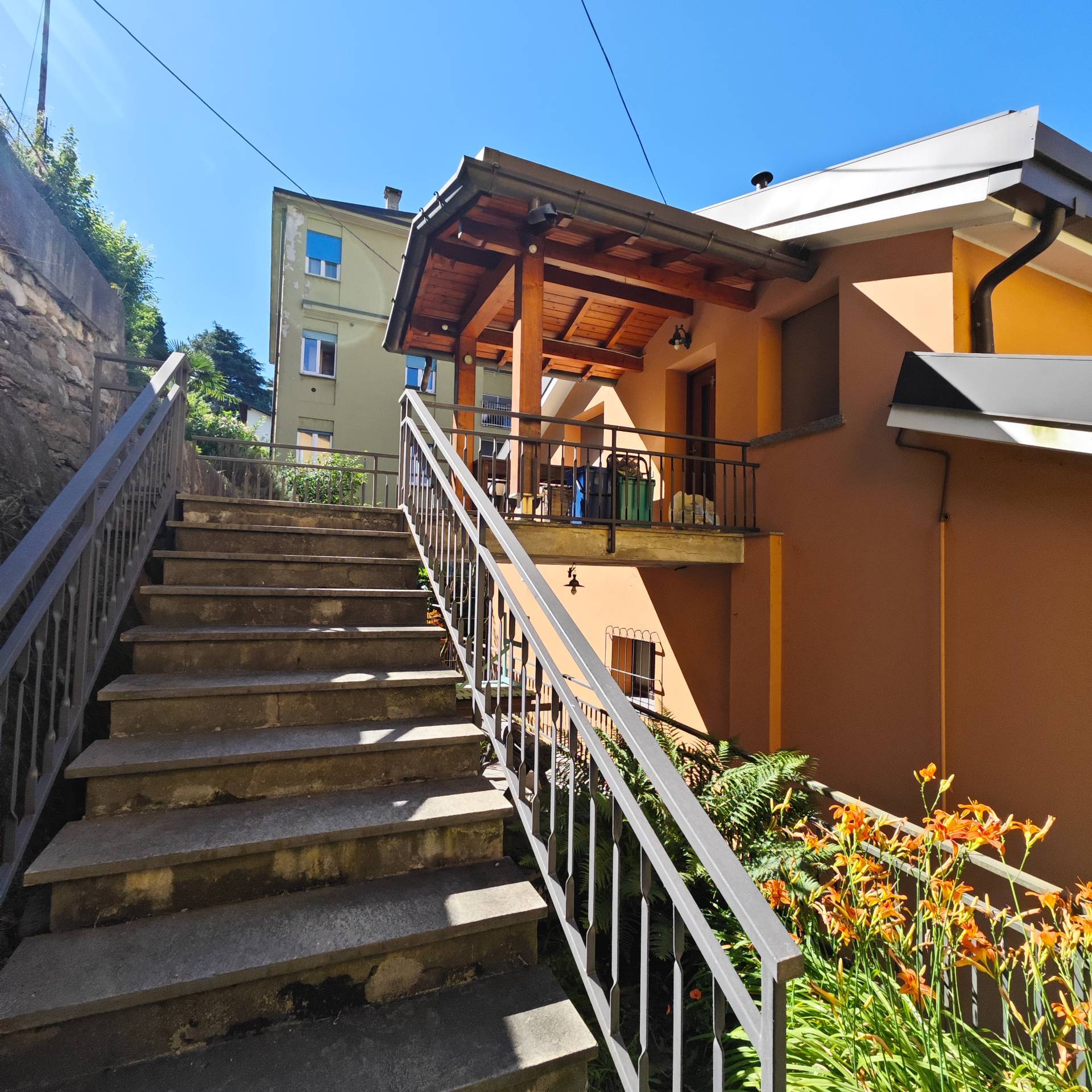 monolocale in affitto a Como