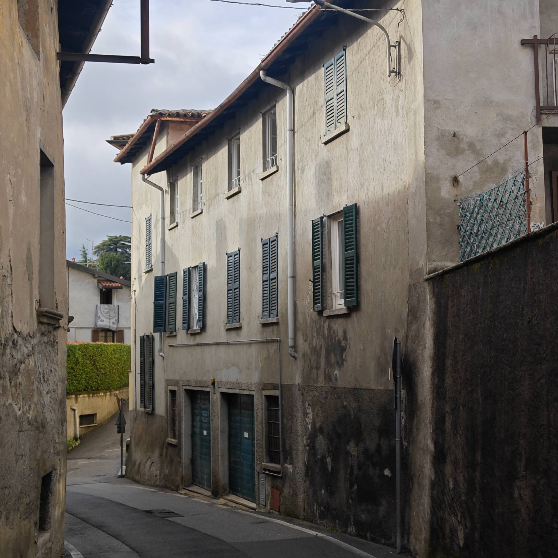 Appartamento in affitto a Longone al Segrino