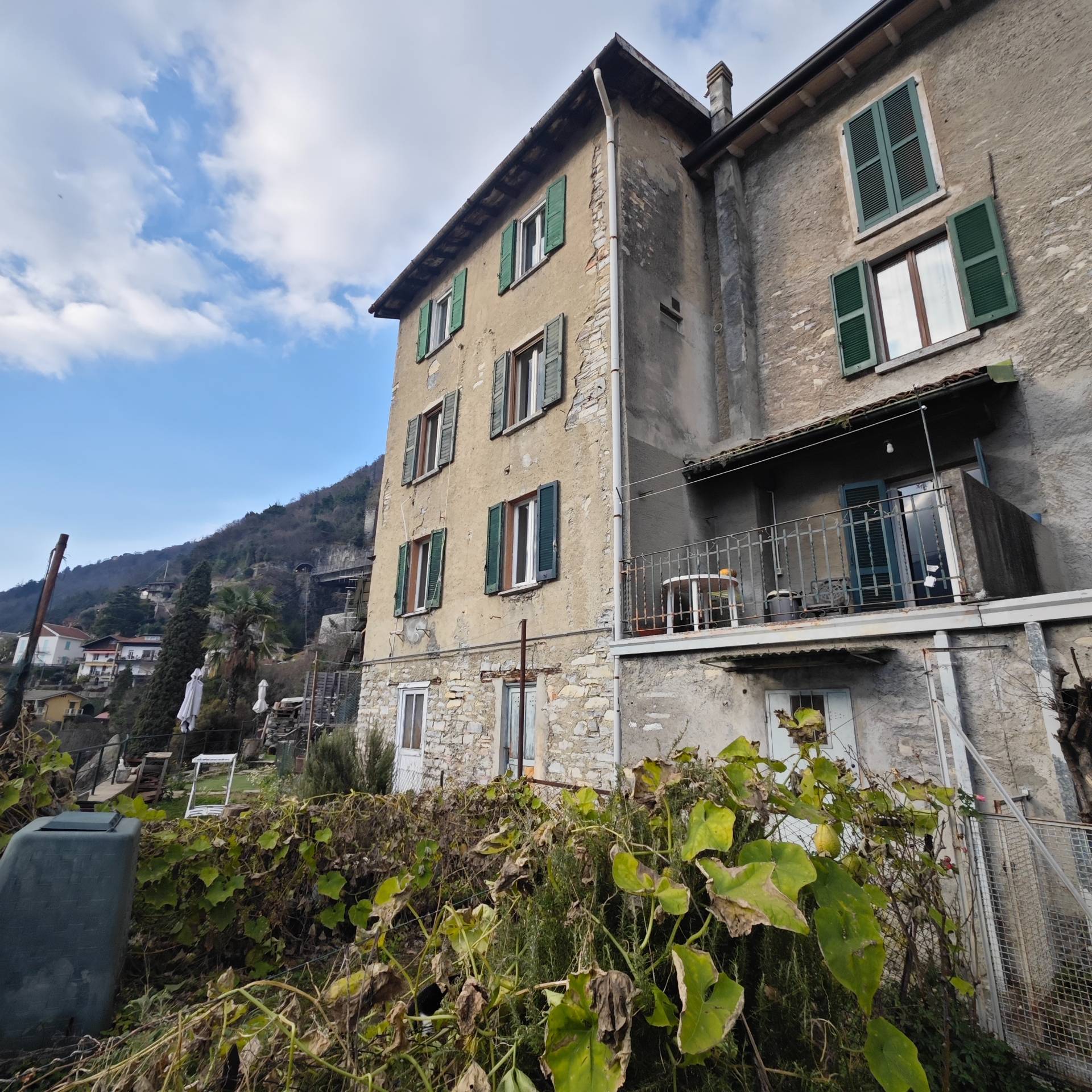 bilocale in vendita a Moltrasio