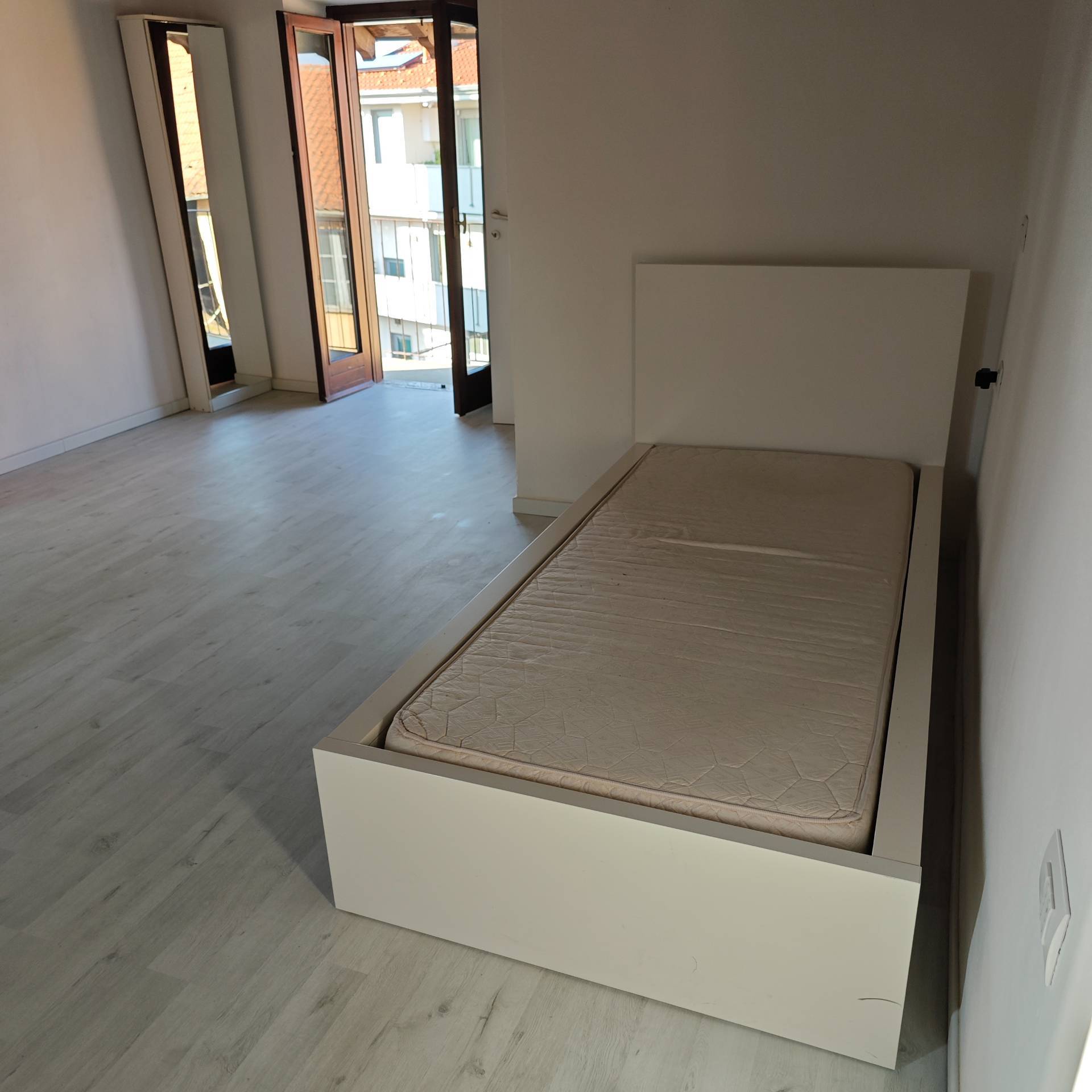 stanza in affitto a Saronno