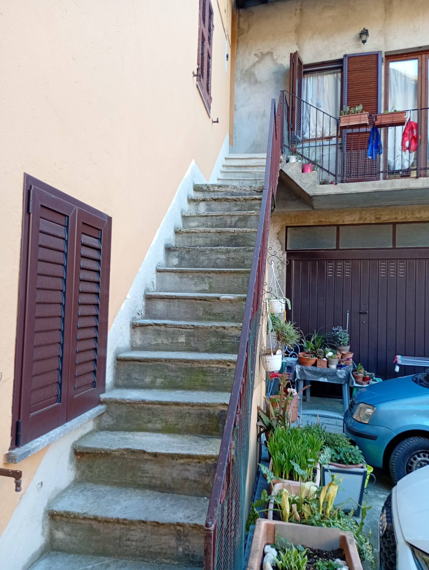 bilocale in vendita a Montano Lucino