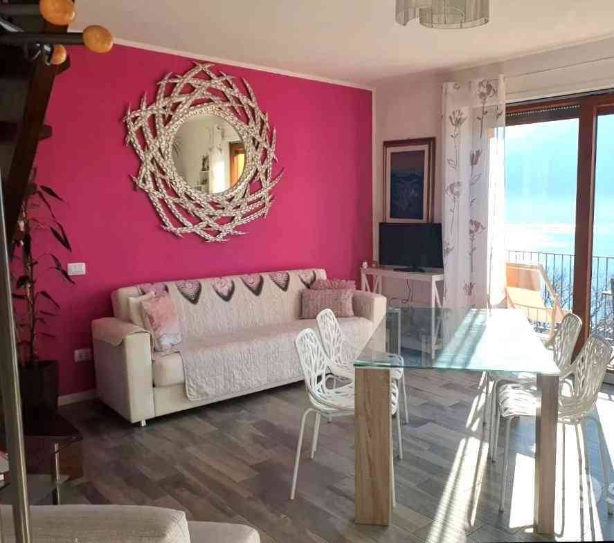 trilocale in affitto a Domaso