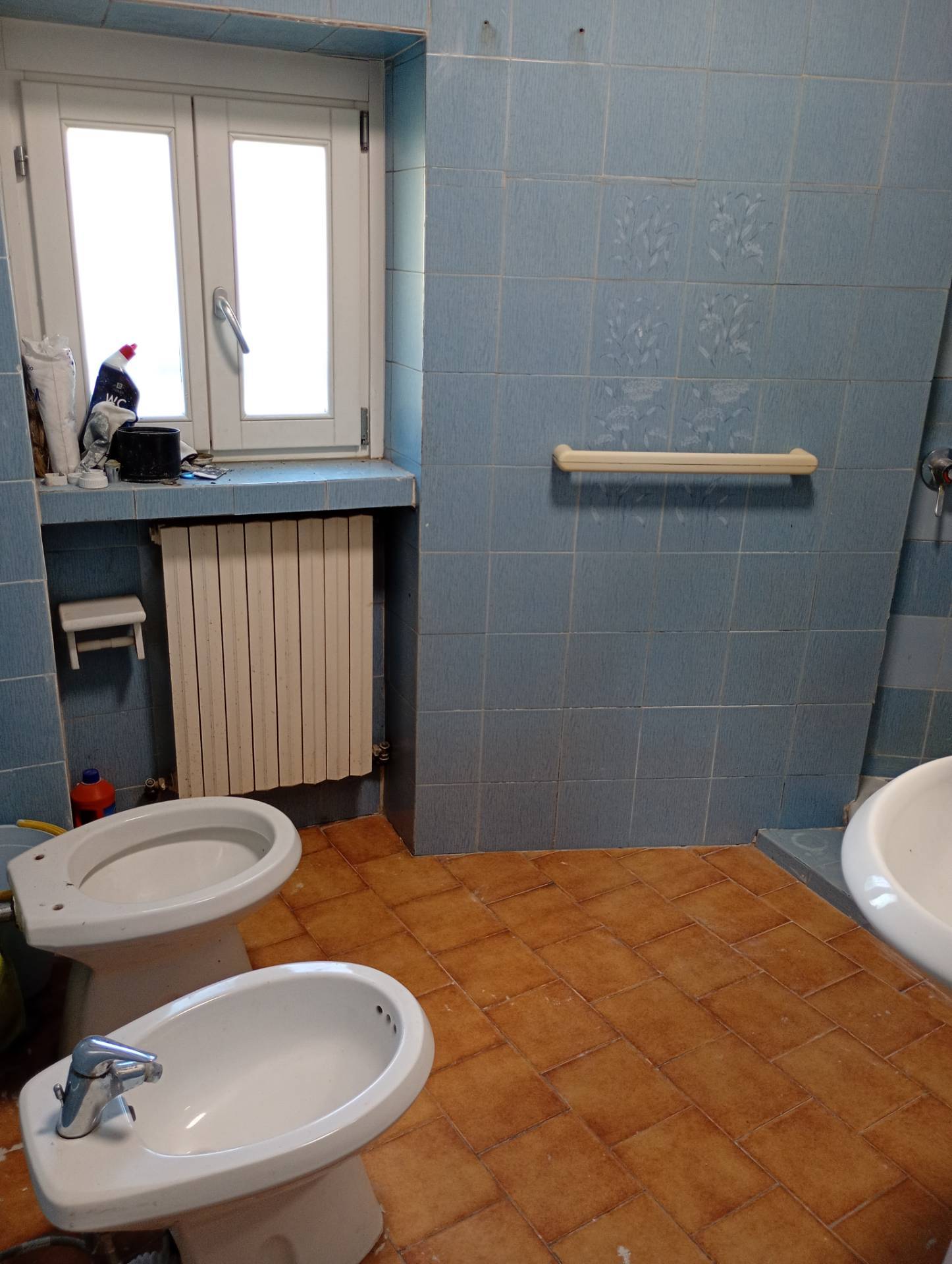 stanza in affitto a Longone al Segrino