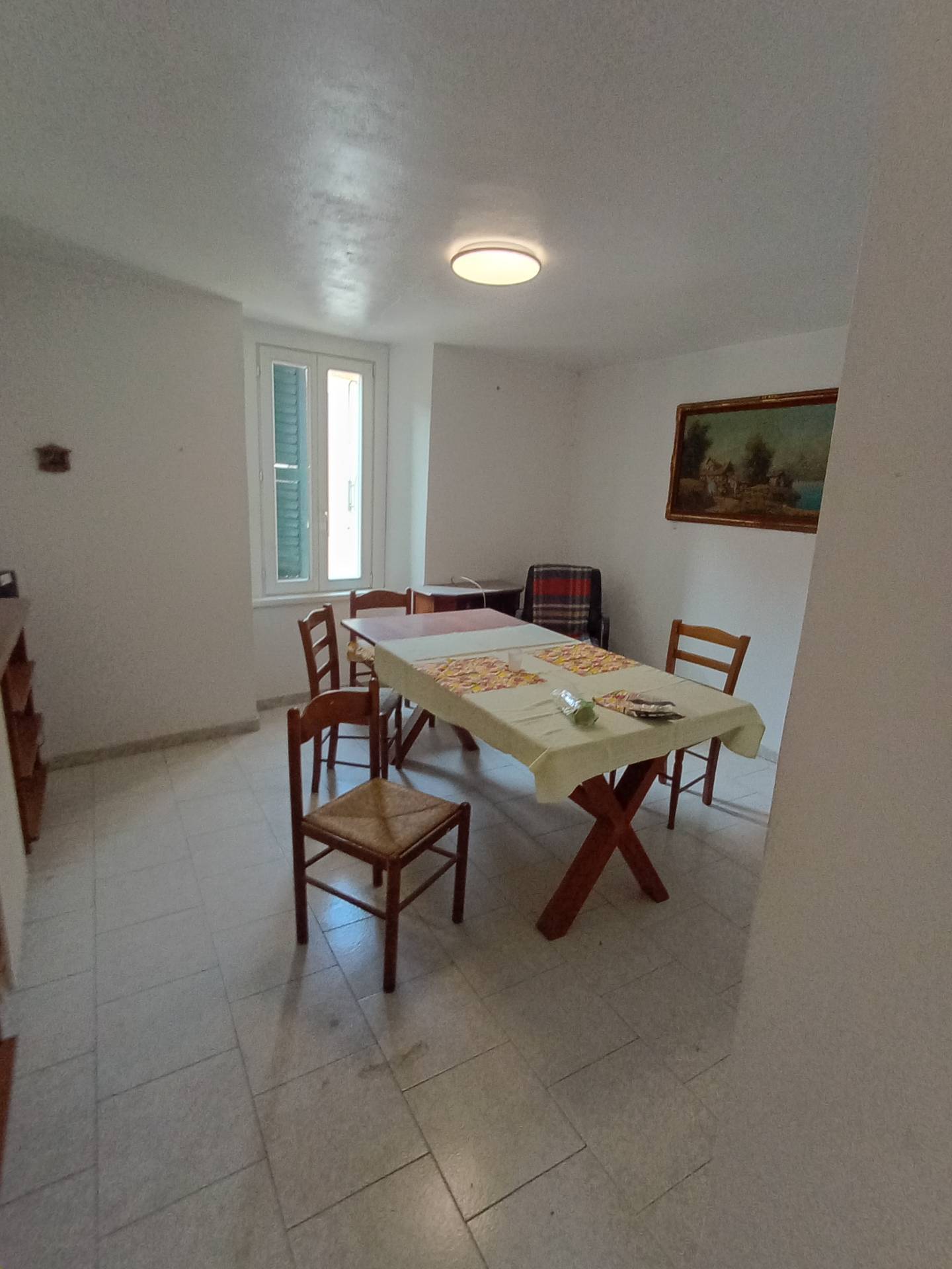 stanza in affitto a Longone al Segrino