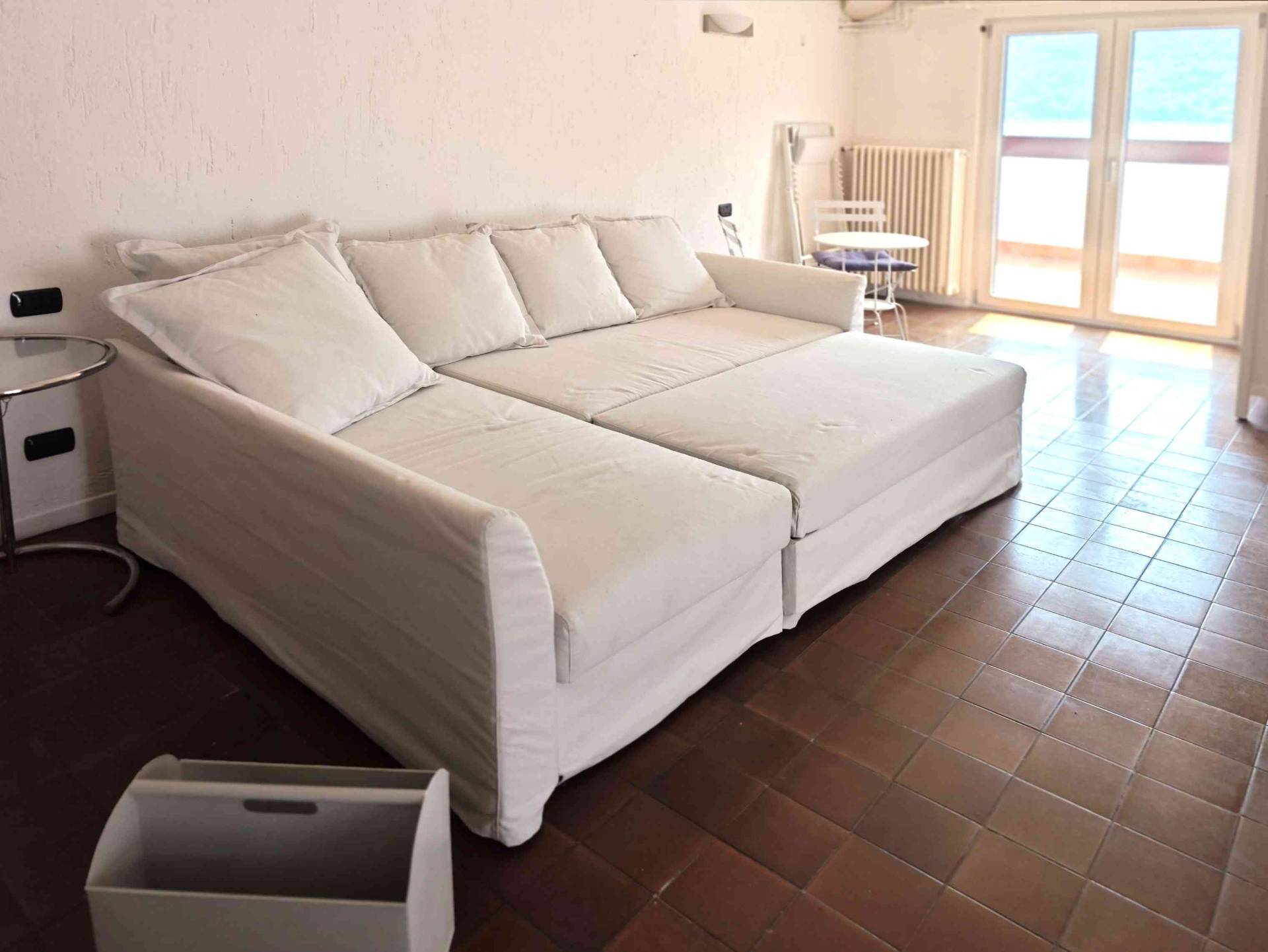 monolocale in affitto a Carate Urio