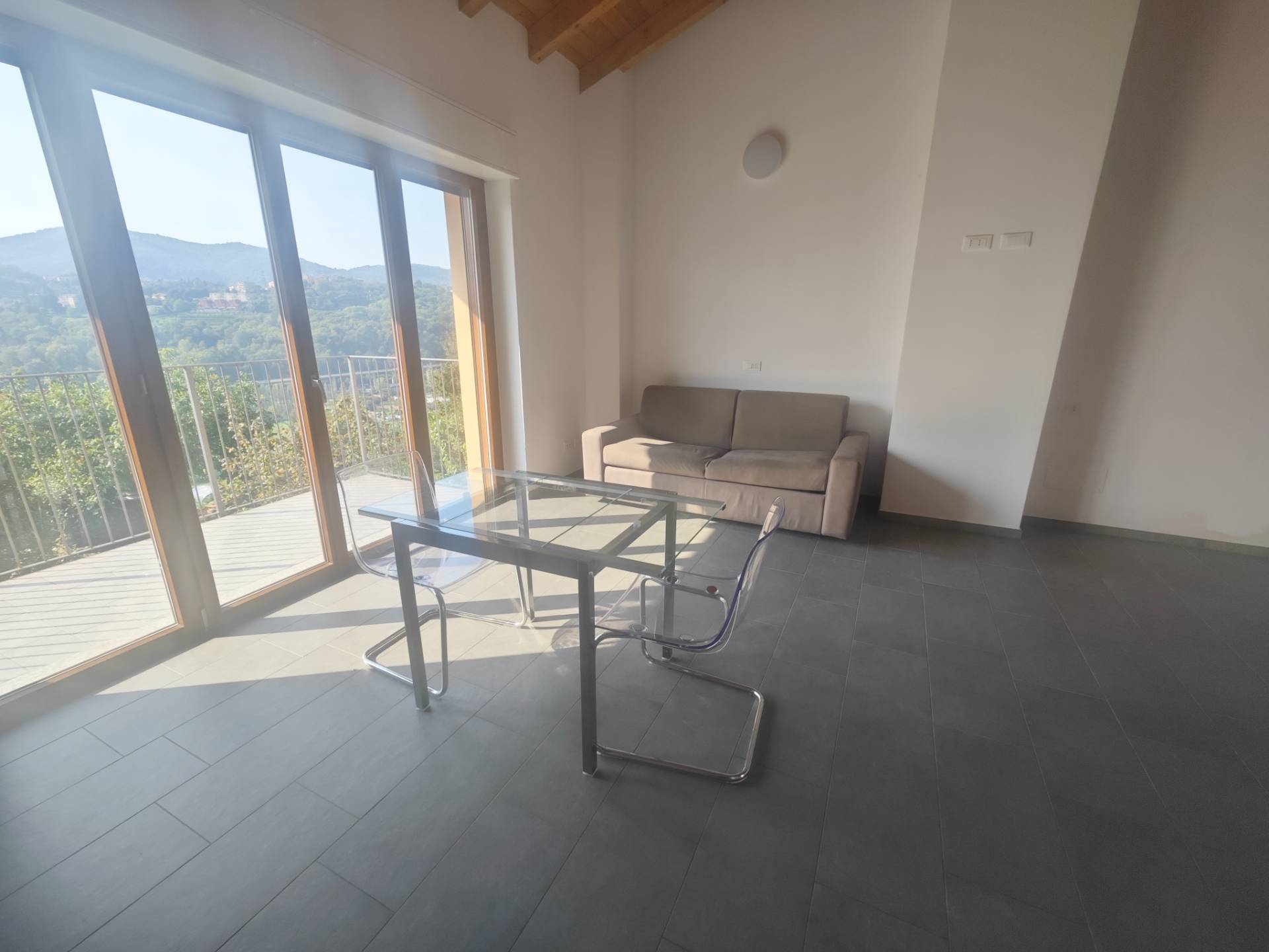monolocale in affitto a Maslianico
