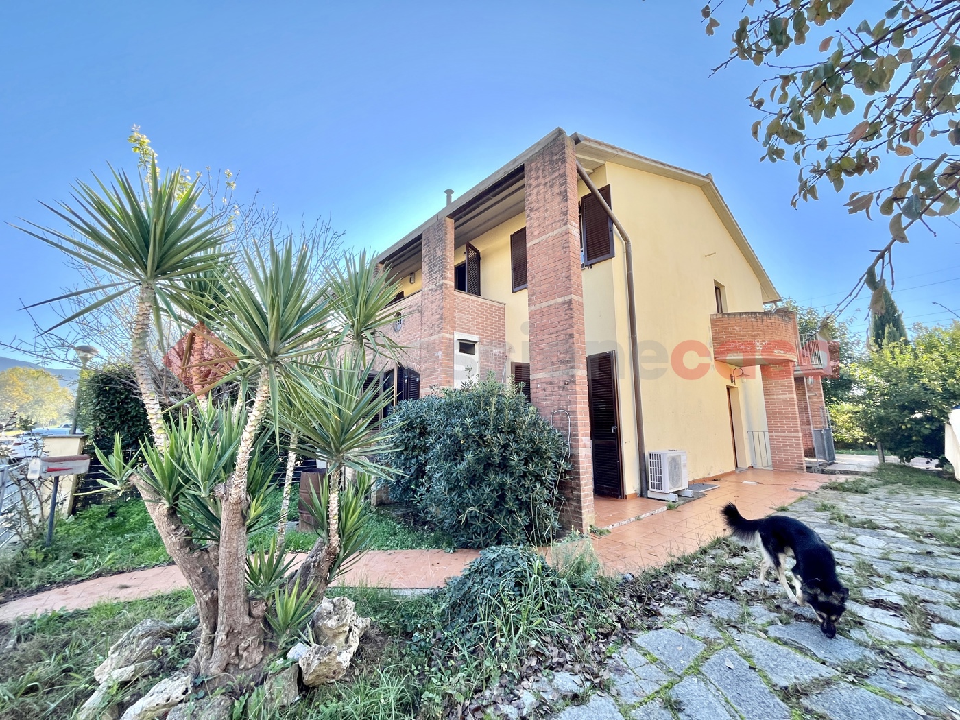 Villa Bifamiliare con giardino a Calci