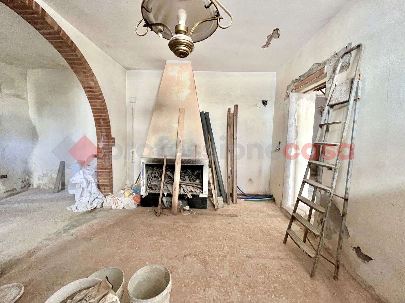 Quadrilocale con giardino a Calcinaia