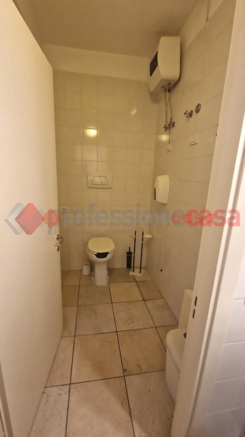 Ufficio con box a Pisa