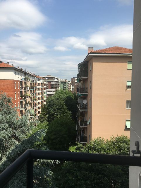 Trilocale ristrutturato in via primaticcio, Milano