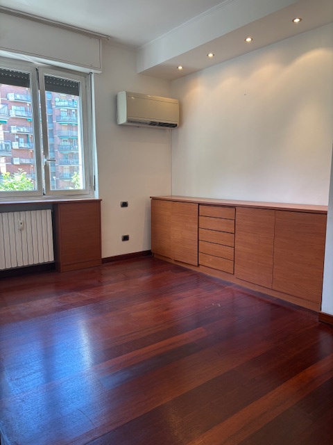 Monolocale arredato in affitto a Milano
