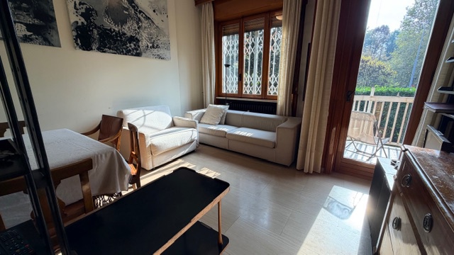 Trilocale in vendita in via dei ciclamini, Milano