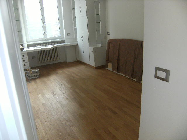 Trilocale in vendita in via maersti campionesi, Milano