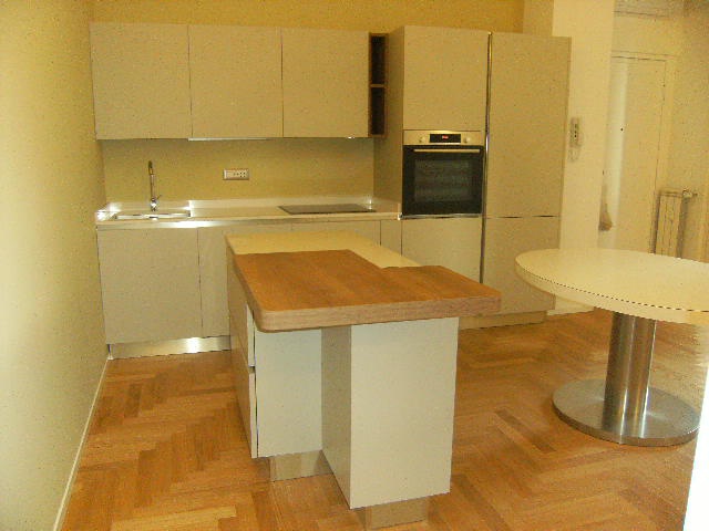 Trilocale in vendita in via maersti campionesi, Milano