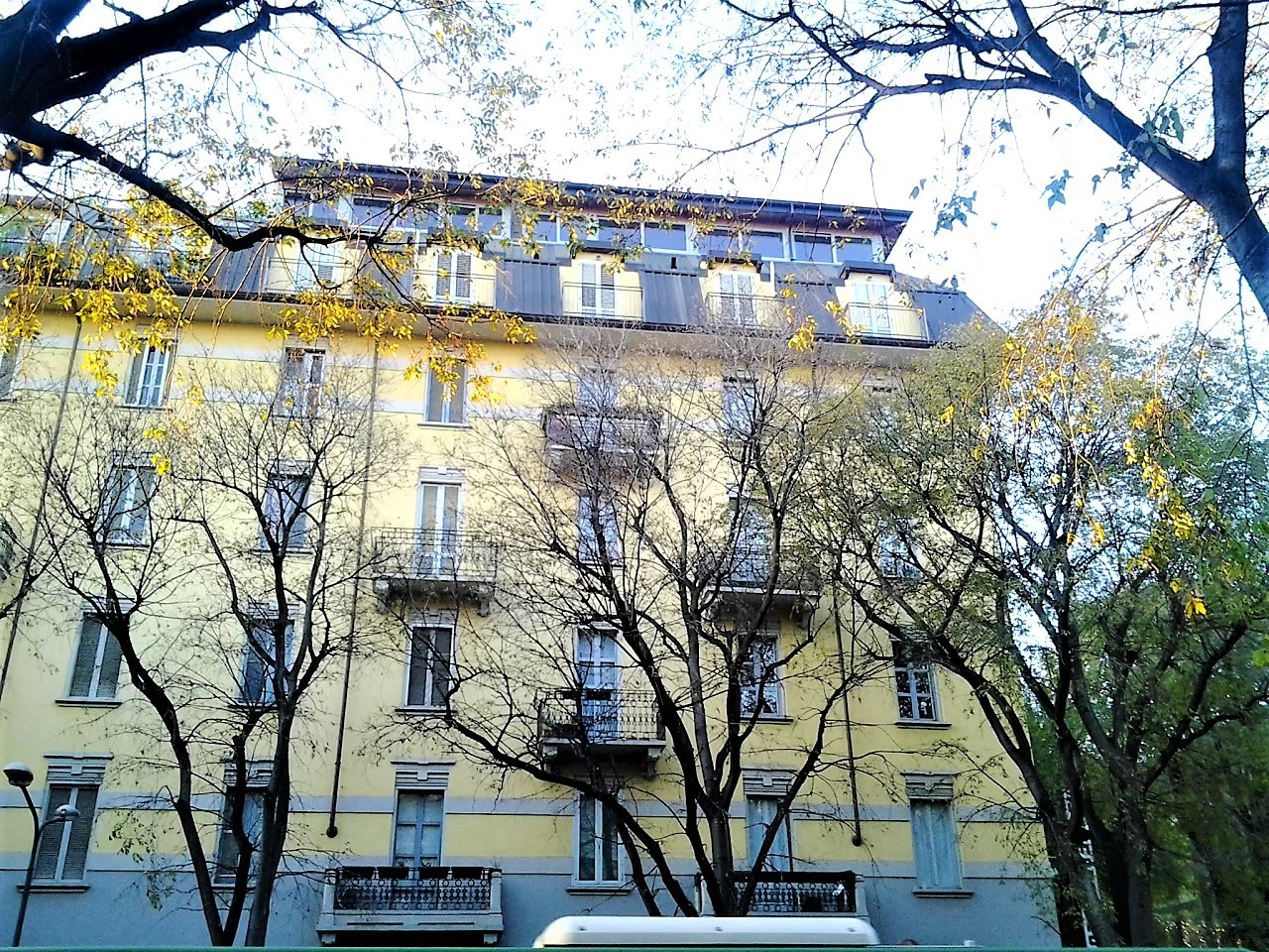 Attico arredato in affitto in via principe eugenio, Milano