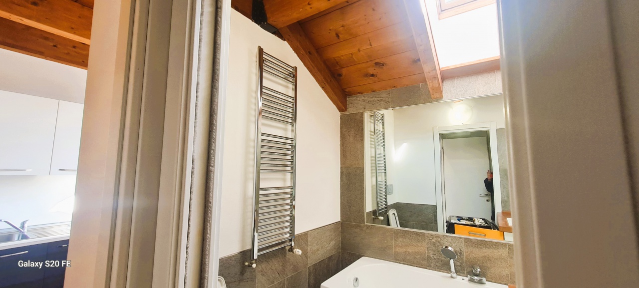 Attico arredato in affitto in via principe eugenio, Milano