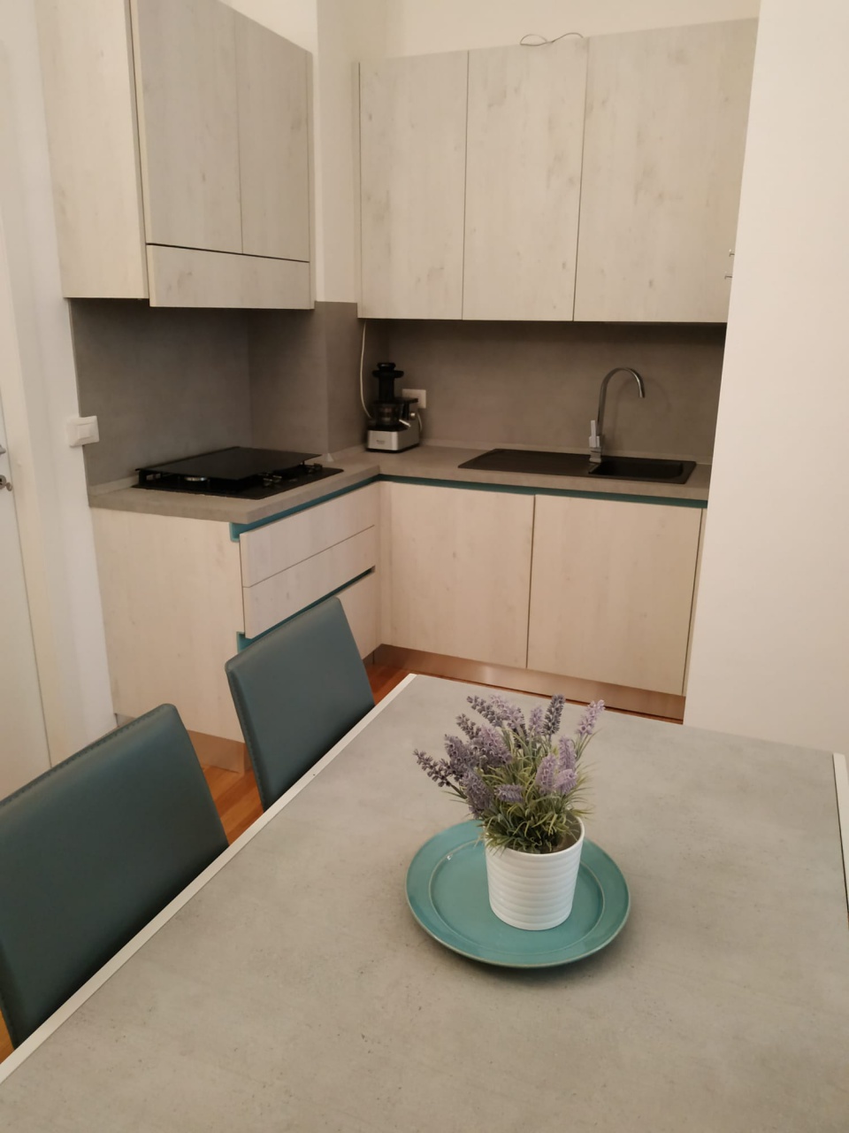 Bilocale in vendita in via rembrant, Milano