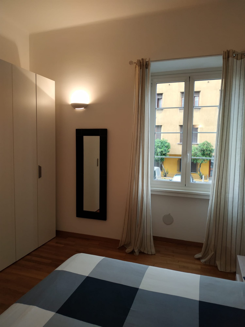 Bilocale in vendita in via rembrant, Milano