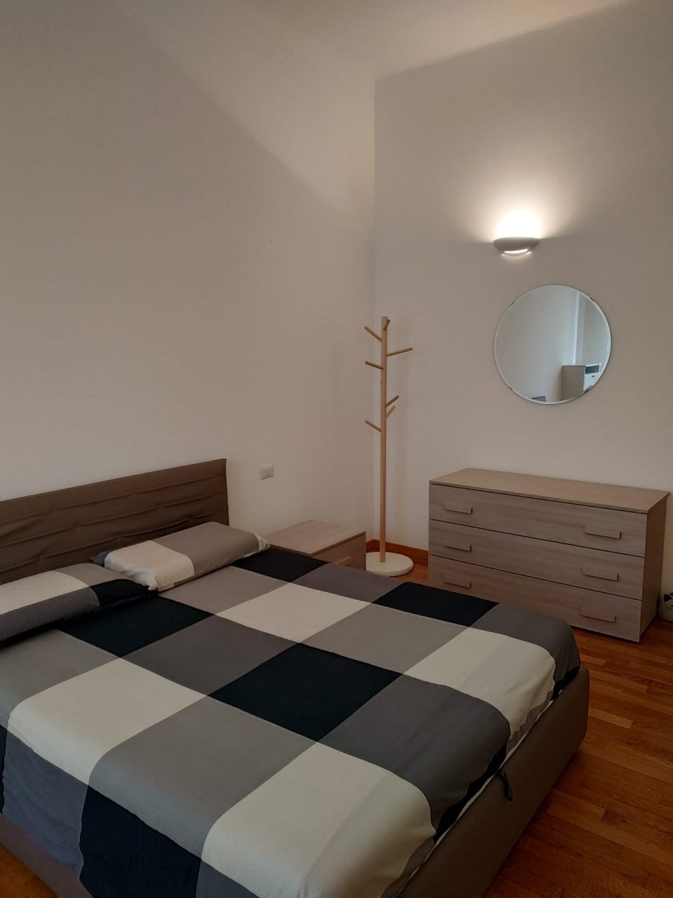 Bilocale in vendita in via rembrant, Milano