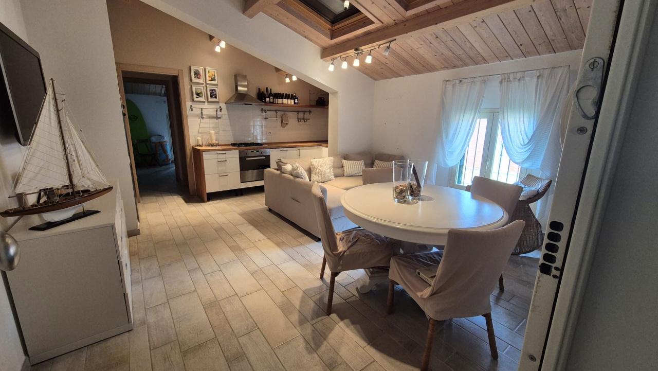 Trilocale arredato in affitto in viale roma, Forte dei Marmi