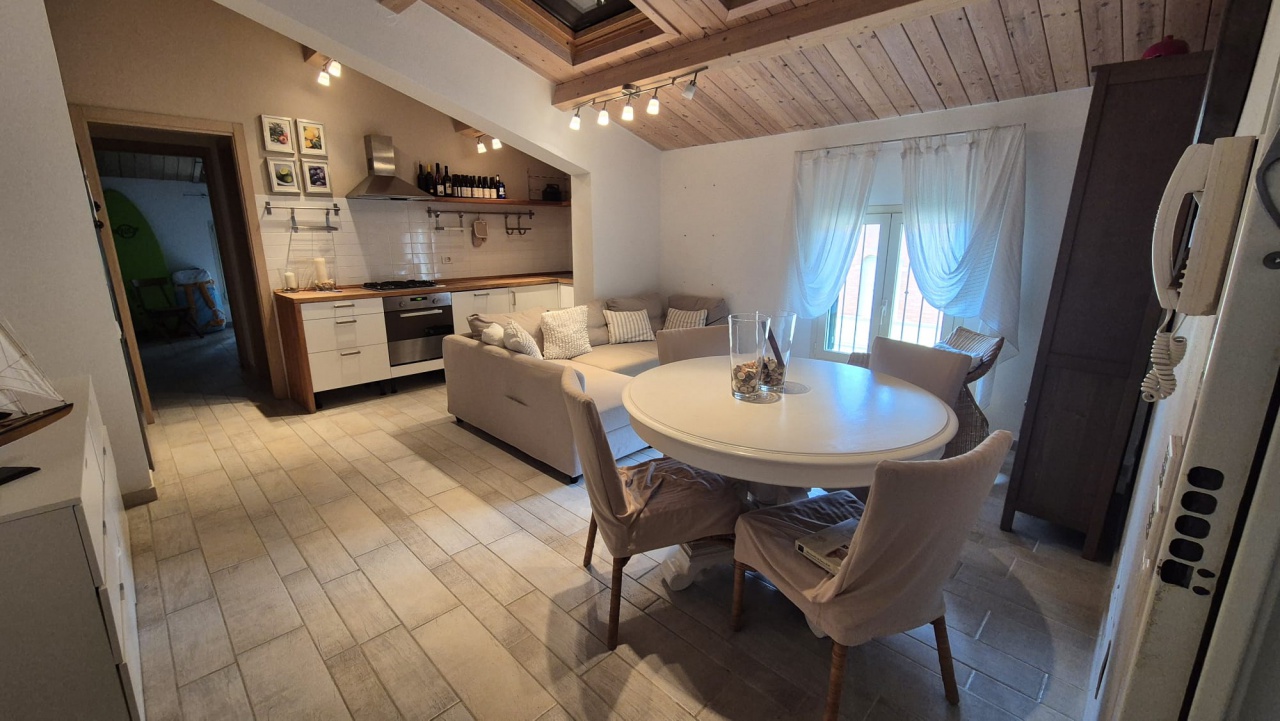 Trilocale arredato in affitto in viale roma, Forte dei Marmi