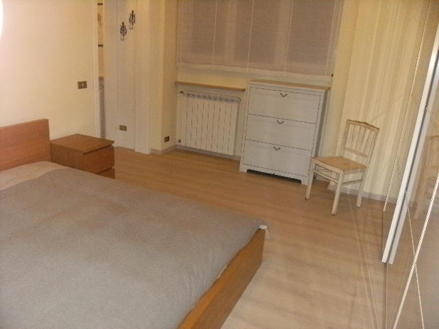 Trilocale in vendita in via cicco simonetta, Milano