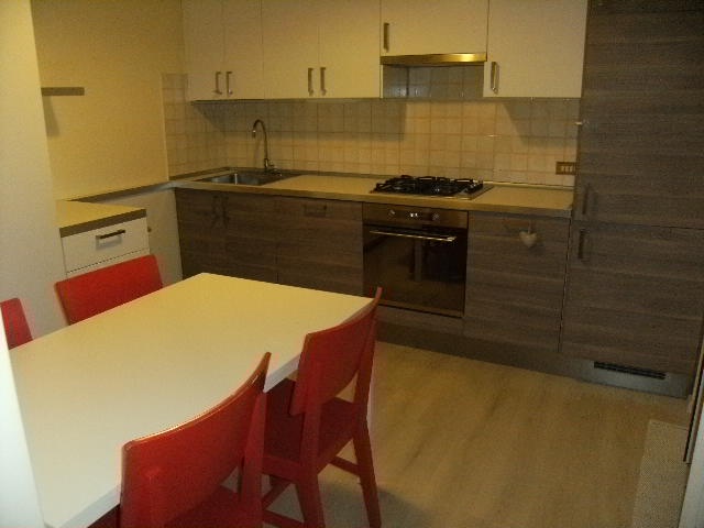 Trilocale in vendita in via cicco simonetta, Milano