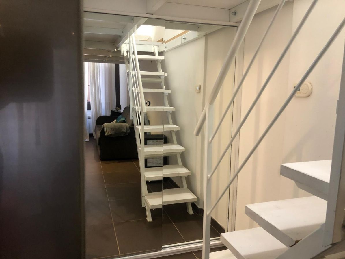 Monolocale arredato in affitto in via rubens, Milano