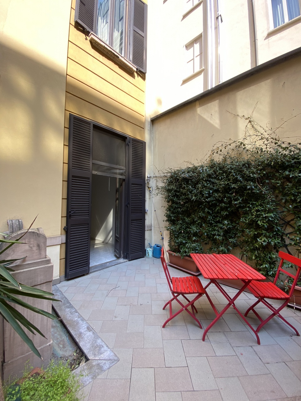 Quadrilocale con terrazzo in via panfilo castaldi, Milano