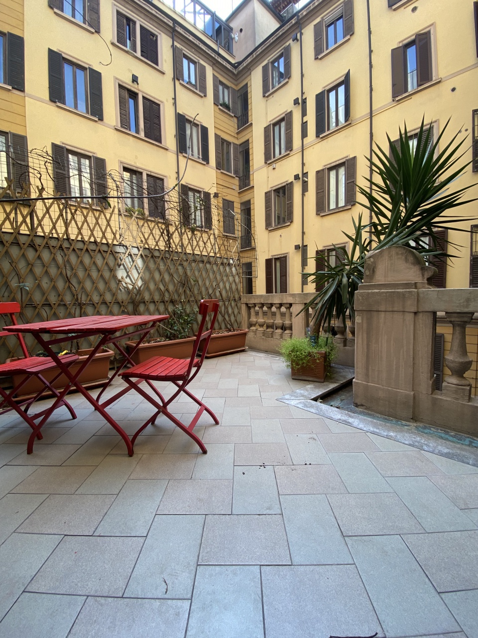 Quadrilocale con terrazzo in via panfilo castaldi, Milano