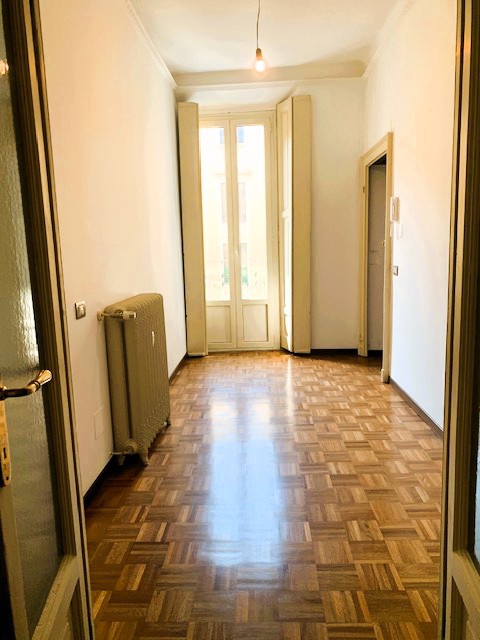 Quadrilocale ristrutturato in corso buenos aires, Milano