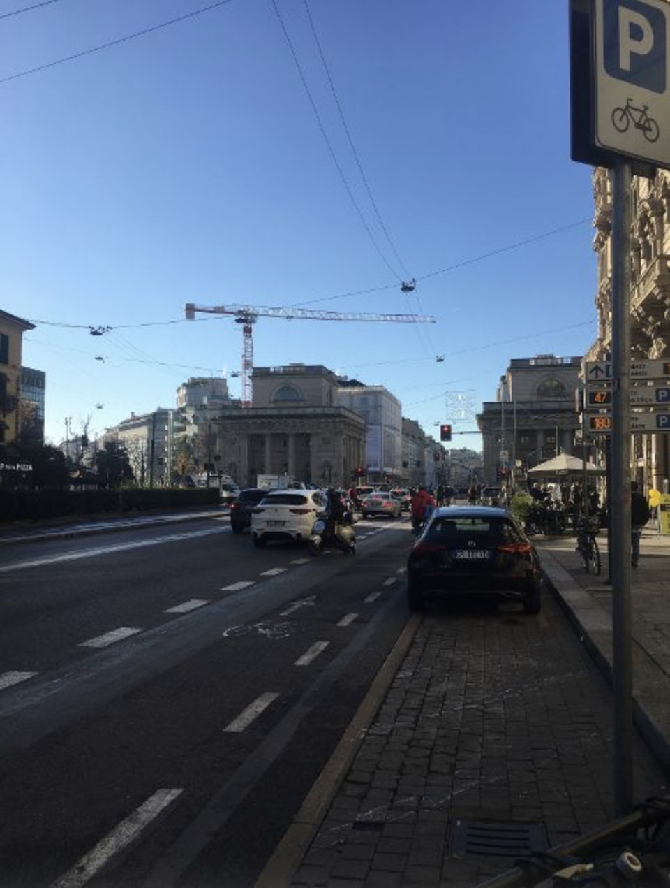 Trilocale con terrazzo in via panfilo castaldi, Milano